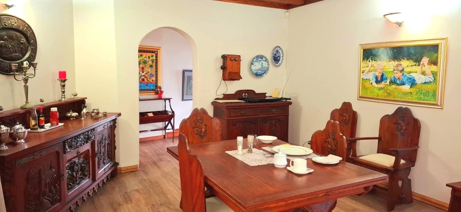 5 Bedroom Property for Sale in Beacon Bay Eastern Cape